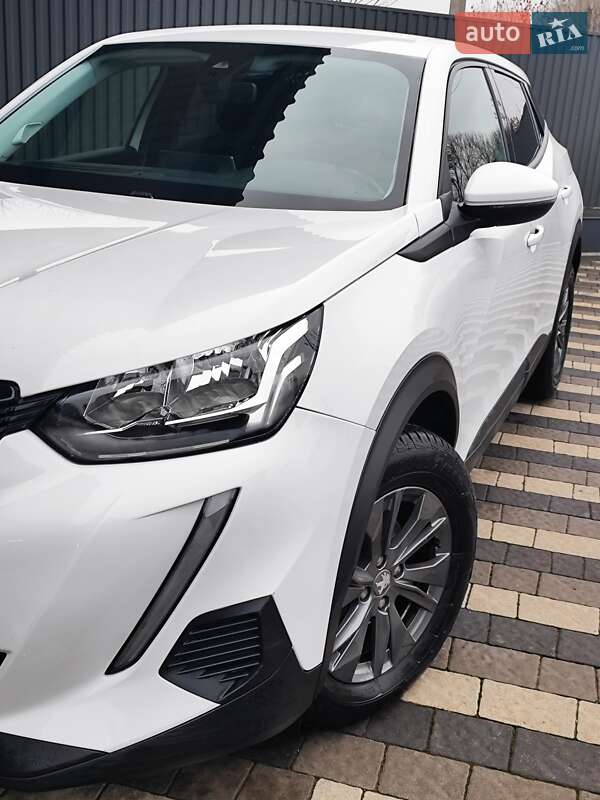 Позашляховик / Кросовер Peugeot 2008 2020 в Львові