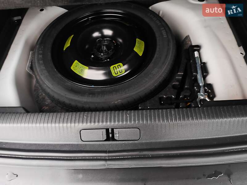 Позашляховик / Кросовер Peugeot 2008 2020 в Львові