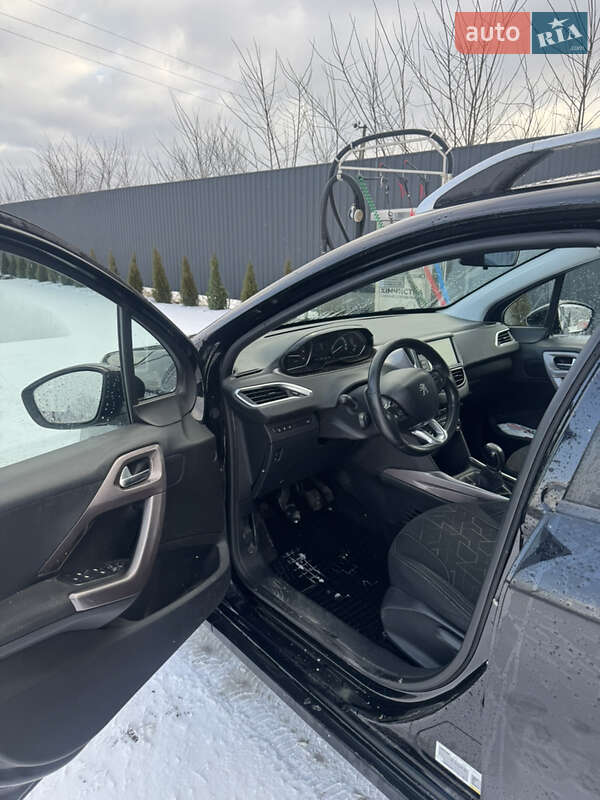 Внедорожник / Кроссовер Peugeot 2008 2014 в Болехове