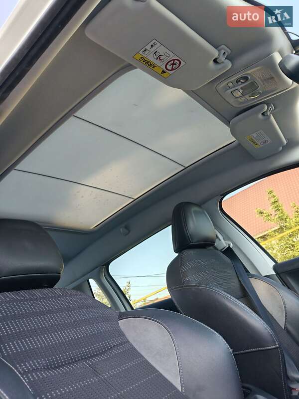 Внедорожник / Кроссовер Peugeot 2008 2015 в Одессе