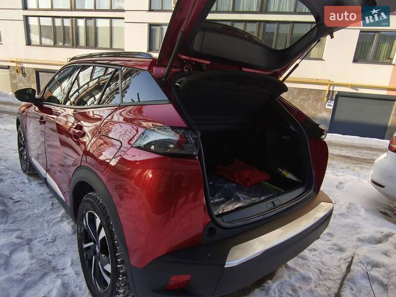 Внедорожник / Кроссовер Peugeot 2008 2020 в Луцке