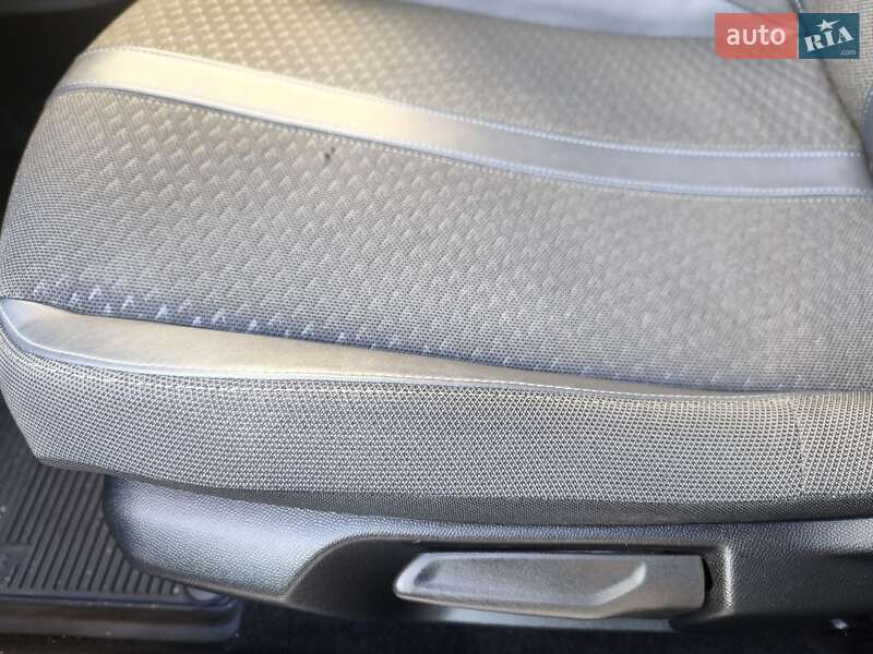 Внедорожник / Кроссовер Peugeot 2008 2020 в Луцке