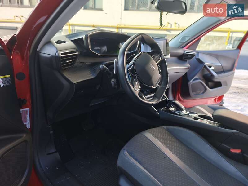 Внедорожник / Кроссовер Peugeot 2008 2020 в Луцке