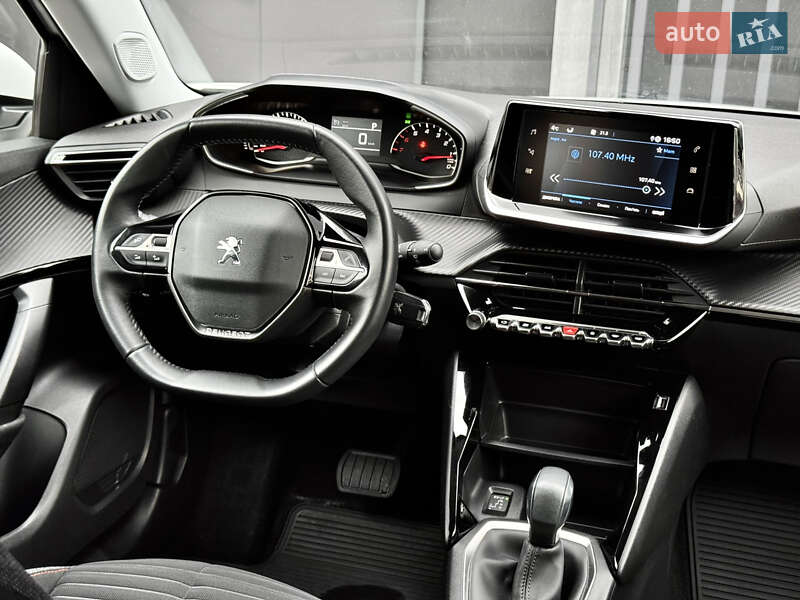 Внедорожник / Кроссовер Peugeot 2008 2021 в Киеве