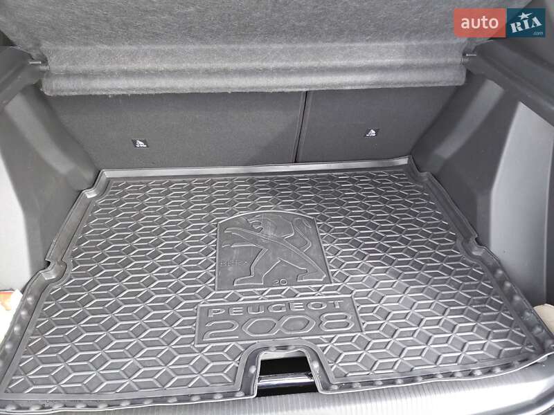 Внедорожник / Кроссовер Peugeot 2008 2021 в Шостке