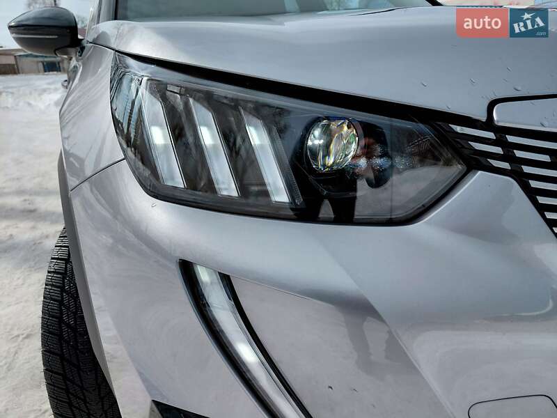 Внедорожник / Кроссовер Peugeot 2008 2021 в Шостке