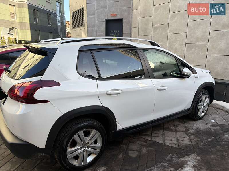 Внедорожник / Кроссовер Peugeot 2008 2019 в Киеве
