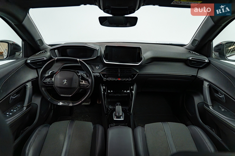 Внедорожник / Кроссовер Peugeot 2008 2020 в Киеве