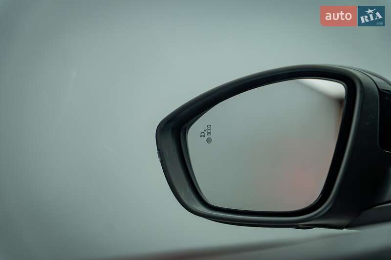 Внедорожник / Кроссовер Peugeot 2008 2020 в Киеве