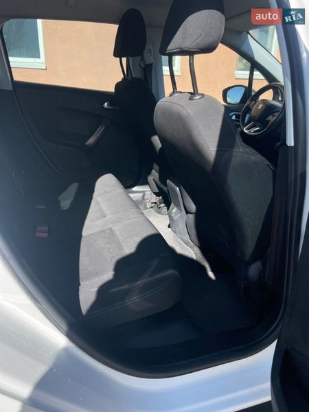 Внедорожник / Кроссовер Peugeot 2008 2014 в Львове