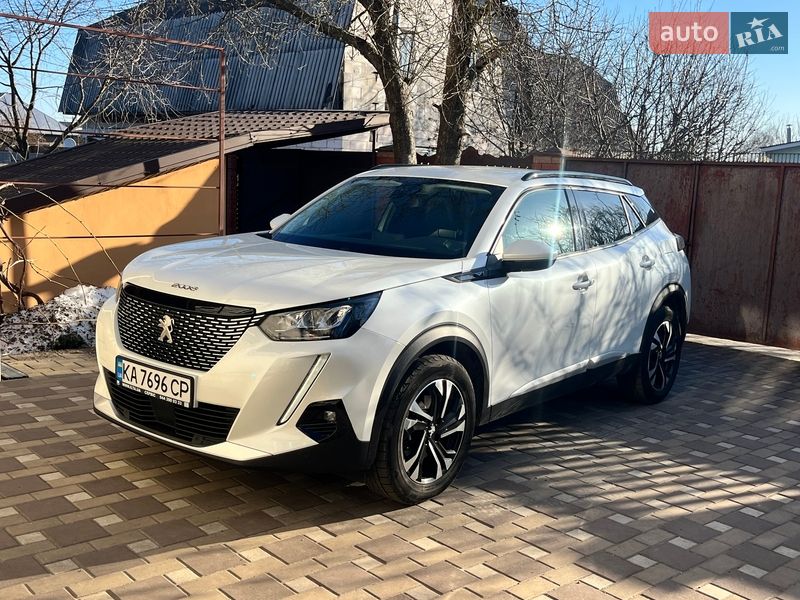 Внедорожник / Кроссовер Peugeot 2008 2020 в Киеве