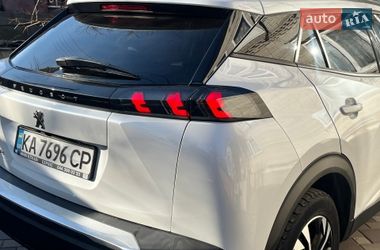 Внедорожник / Кроссовер Peugeot 2008 2020 в Киеве