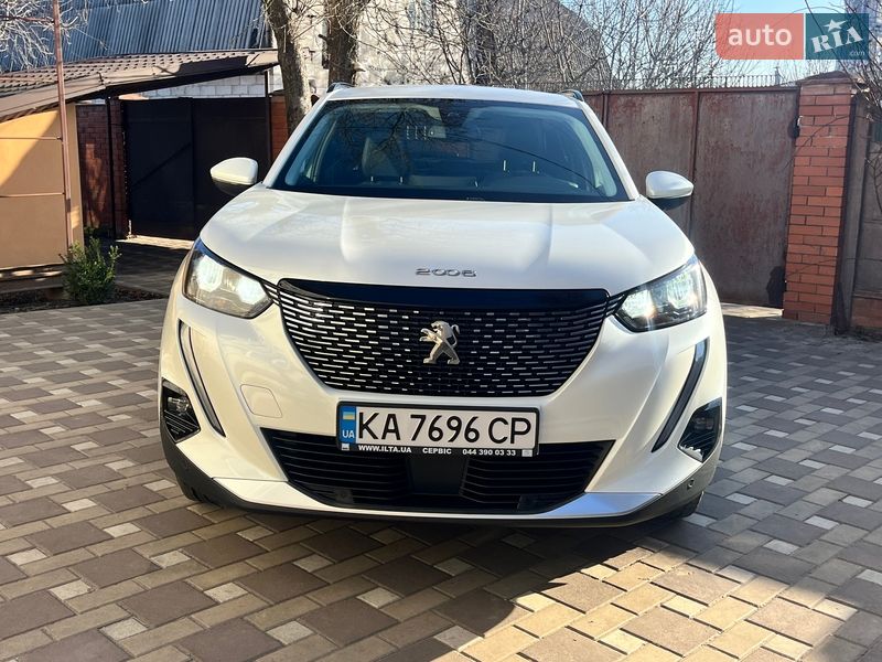 Внедорожник / Кроссовер Peugeot 2008 2020 в Киеве