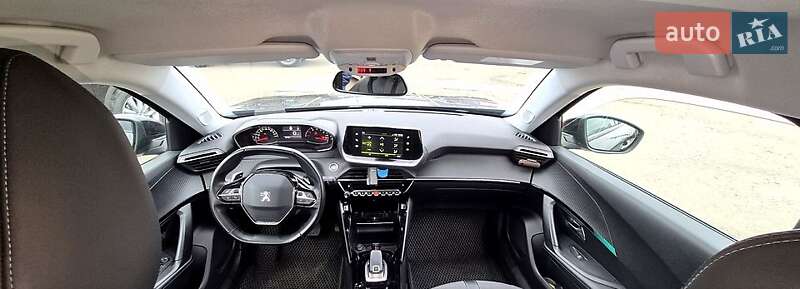 Внедорожник / Кроссовер Peugeot 2008 2021 в Киеве