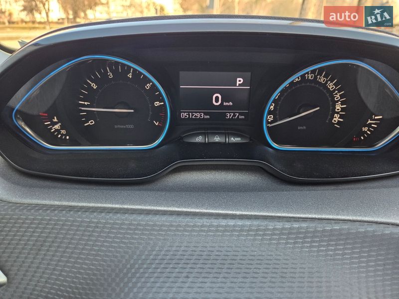 Внедорожник / Кроссовер Peugeot 2008 2016 в Запорожье