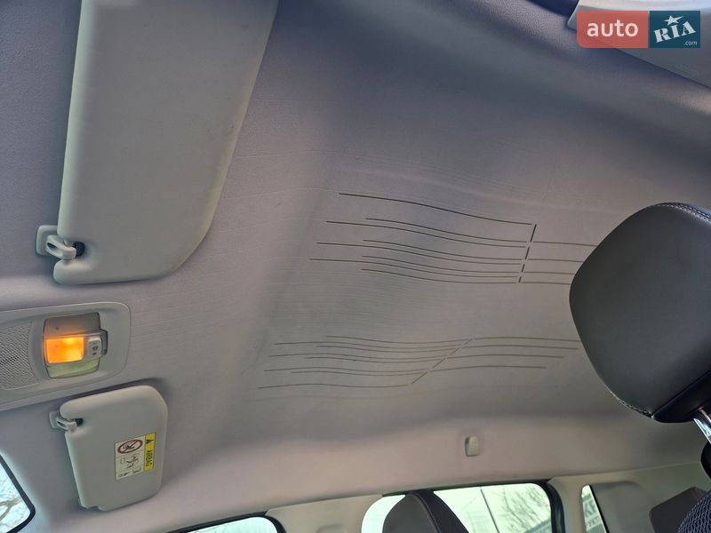 Внедорожник / Кроссовер Peugeot 2008 2016 в Запорожье