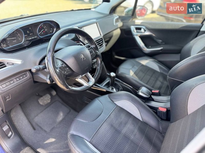 Внедорожник / Кроссовер Peugeot 2008 2015 в Стрые