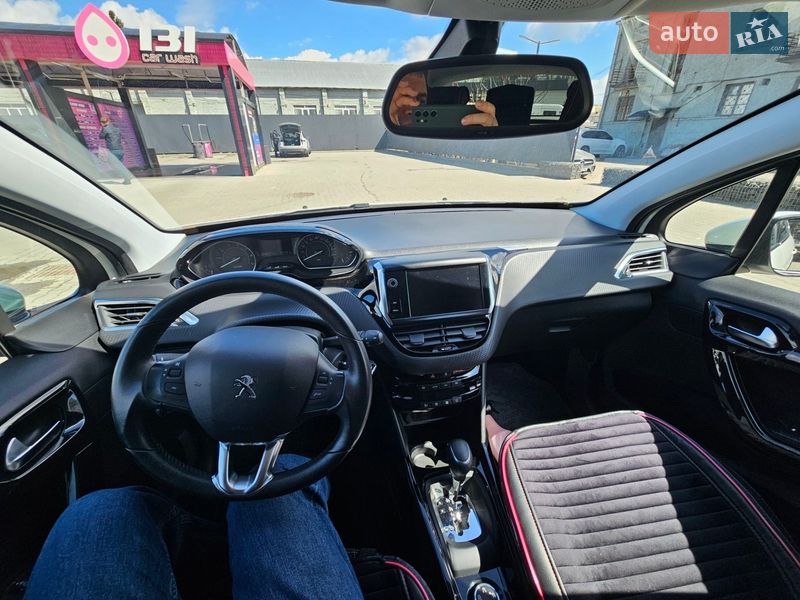 Позашляховик / Кросовер Peugeot 2008 2019 в Львові