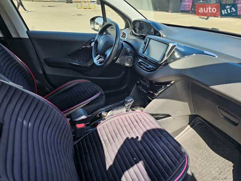 Позашляховик / Кросовер Peugeot 2008 2019 в Львові