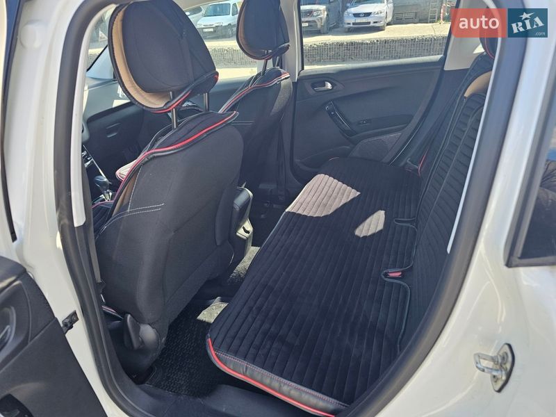 Позашляховик / Кросовер Peugeot 2008 2019 в Львові