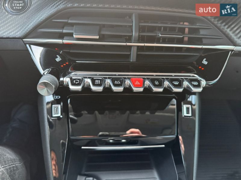 Позашляховик / Кросовер Peugeot 2008 2020 в Києві