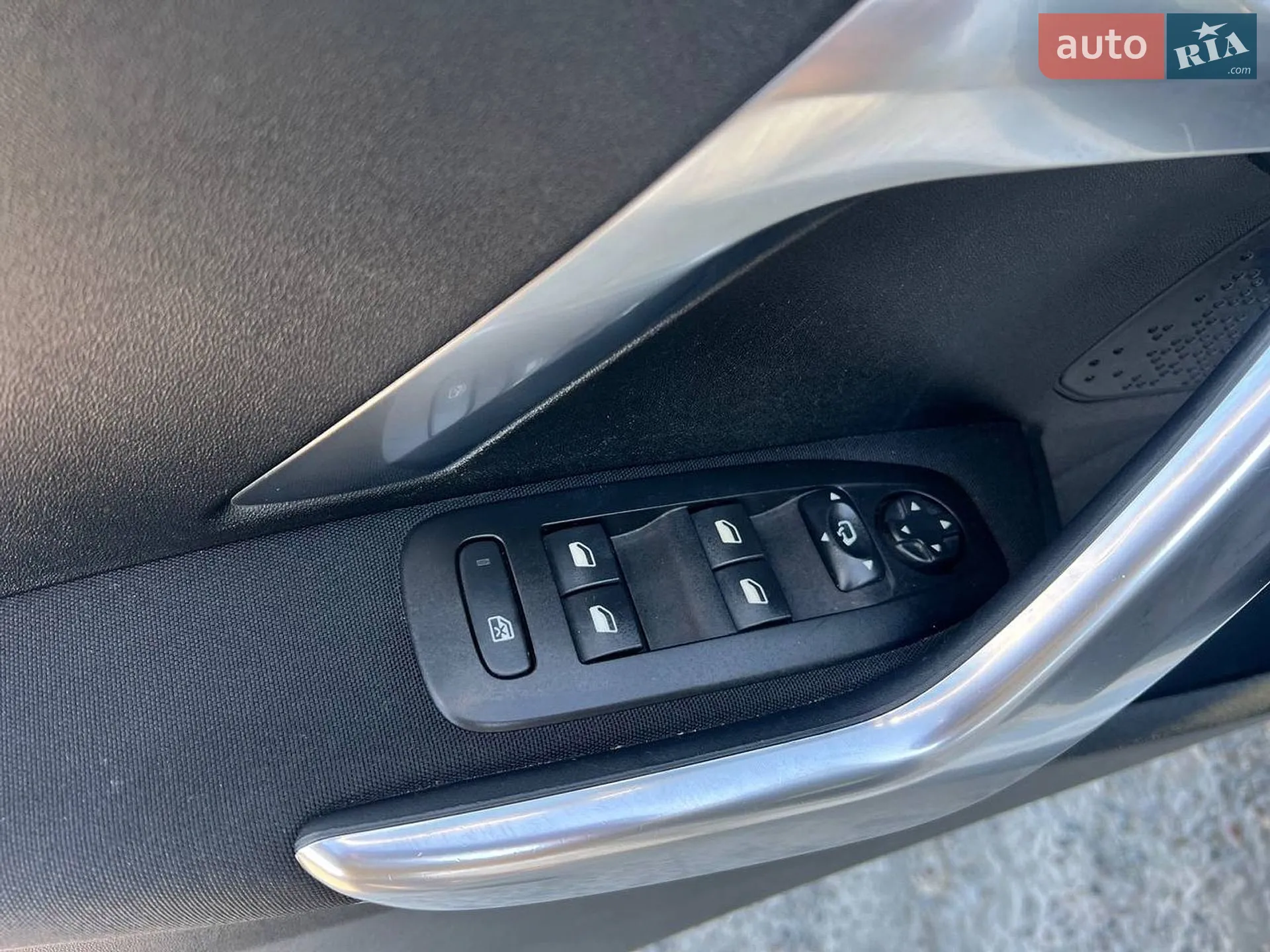 2019 Peugeot 2008 - мініатюра 17