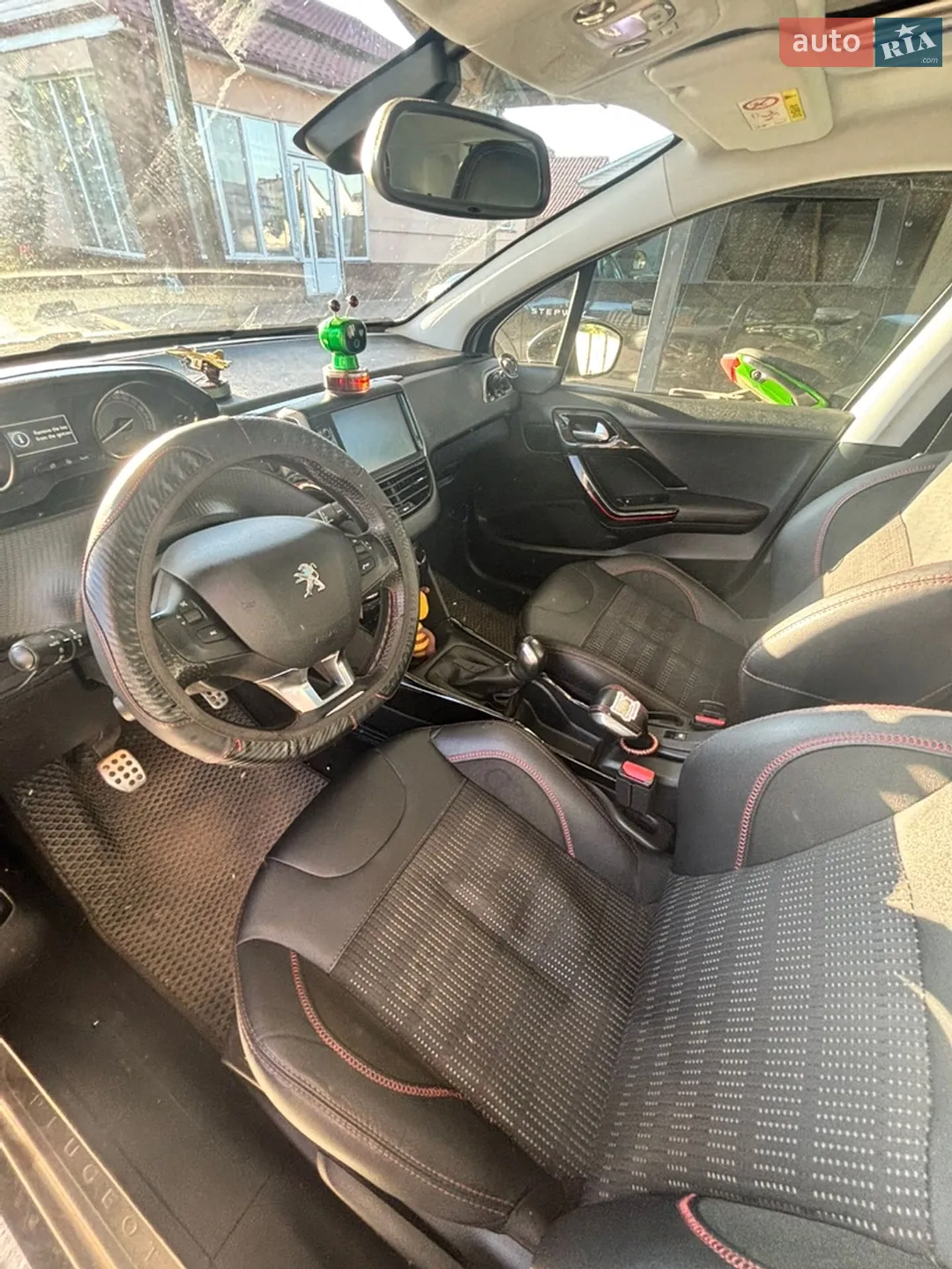 2017 Peugeot 2008 - мініатюра 27
