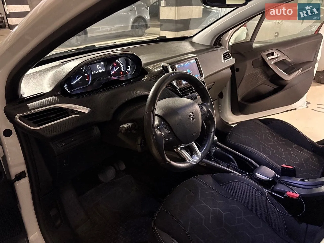 2018 Peugeot 2008 - мініатюра 11