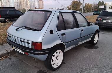 Хэтчбек Peugeot 205 1985 в Киеве