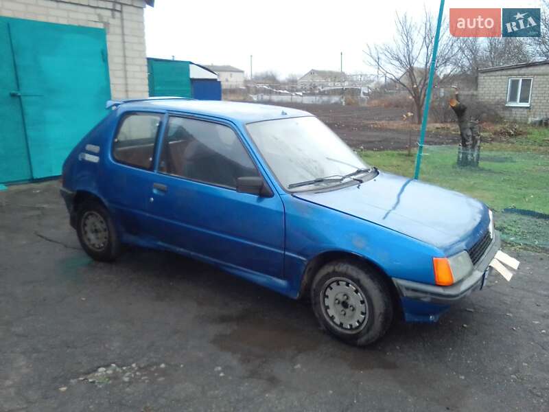 Peugeot 205 1985