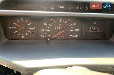 Хетчбек Peugeot 205 1988 в 