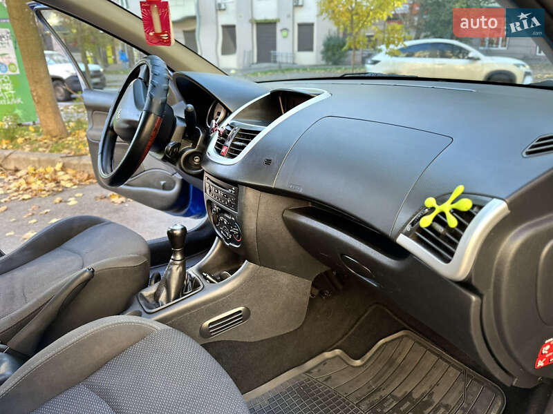 Хетчбек Peugeot 206+ 2012 в Києві фото 11 Хетчбек Peugeot 206+ 2012 в Києві