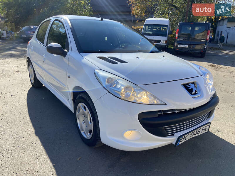 Хетчбек Peugeot 206+ 2010 в Львові