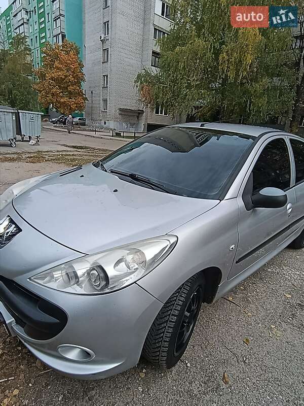 Хэтчбек Peugeot 206 plus 2010 в Запорожье фото 11 Хэтчбек Peugeot 206 plus 2010 в Запорожье