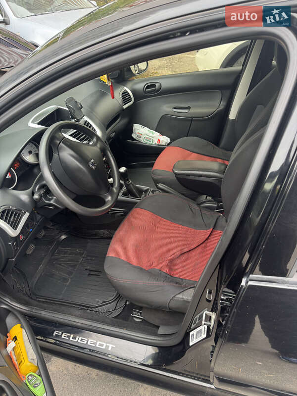Хэтчбек Peugeot 206 plus 2011 в Киеве фото 6 Хэтчбек Peugeot 206 plus 2011 в Киеве