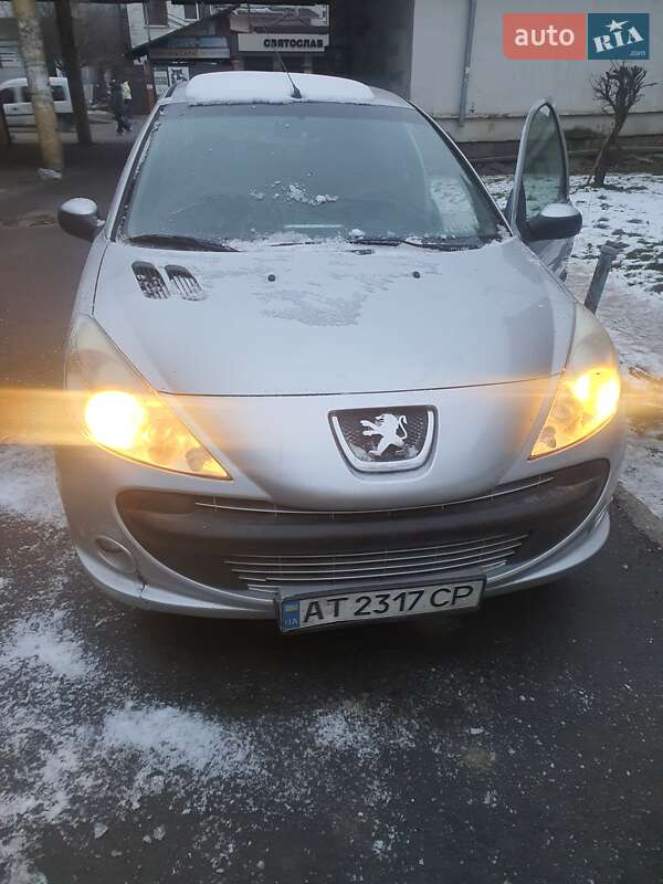 Хетчбек Peugeot 206+ 2011 в Івано-Франківську
