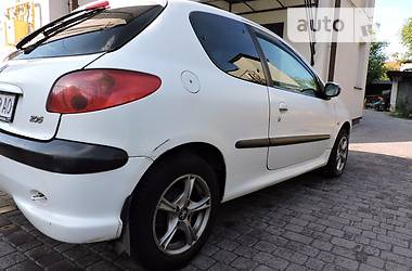 Хэтчбек Peugeot 206 2004 в Львове