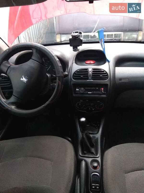 Седан Peugeot 206 2008 в Новомиргороді