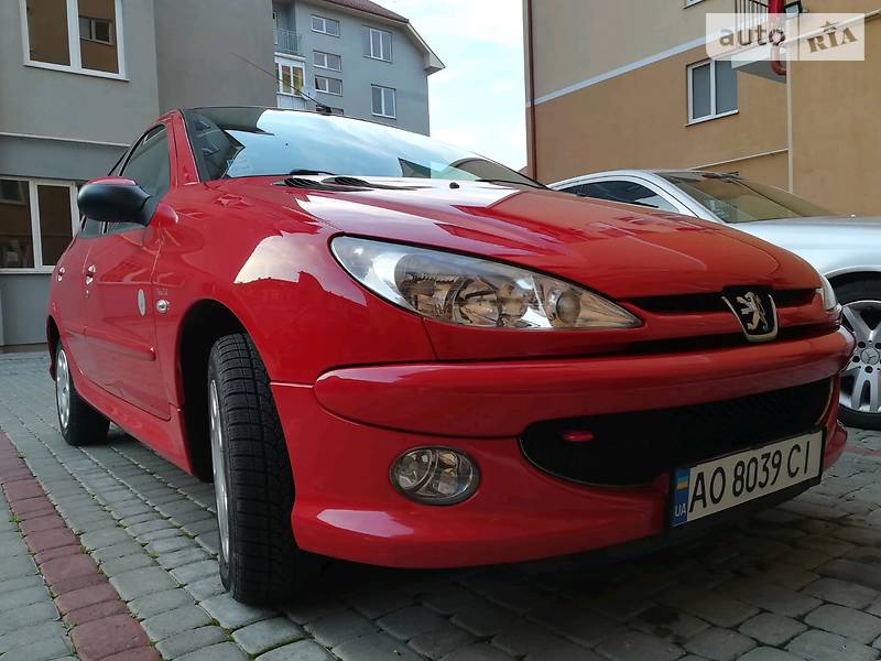Хетчбек Peugeot 206 2008 в Мукачевому