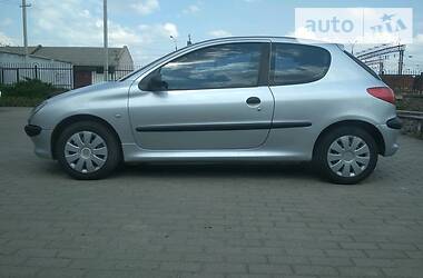 Хэтчбек Peugeot 206 2002 в Овруче