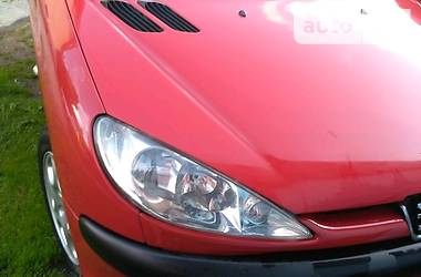 Хэтчбек Peugeot 206 2005 в Городке