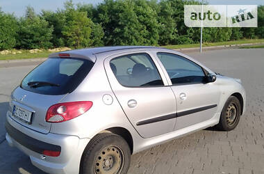 Хэтчбек Peugeot 206 2010 в Львове