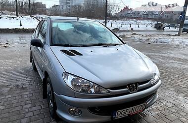 Хэтчбек Peugeot 206 2004 в Тернополе