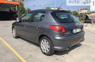 Хэтчбек Peugeot 206 2008 в Тернополе