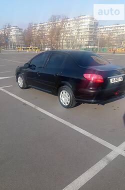 Седан Peugeot 206 2008 в Киеве