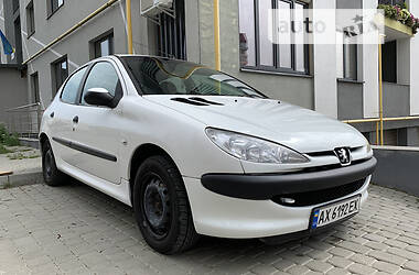 Хэтчбек Peugeot 206 2008 в Львове