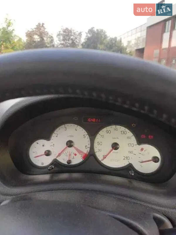 Кабриолет Peugeot 206 2002 в Киеве фото 7 Кабриолет Peugeot 206 2002 в Киеве