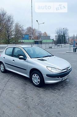 Хетчбек Peugeot 206 2000 в Кривому Розі