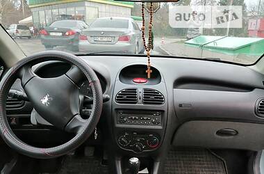 Седан Peugeot 206 2010 в 