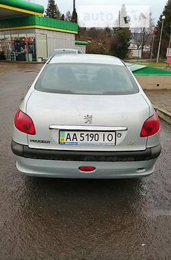 Седан Peugeot 206 2010 в 